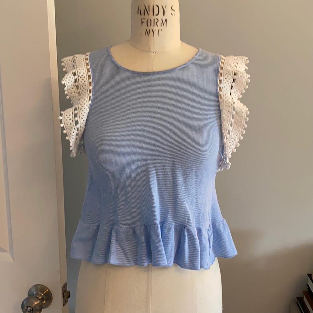 Zara cropped top with ruffles. Lace cap sleeve